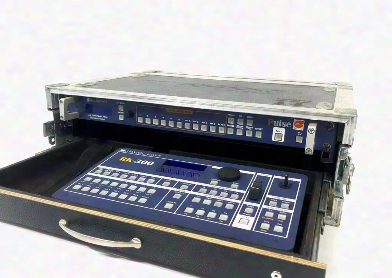 ANALOG WAY PULSE PLS 300 + RK300
