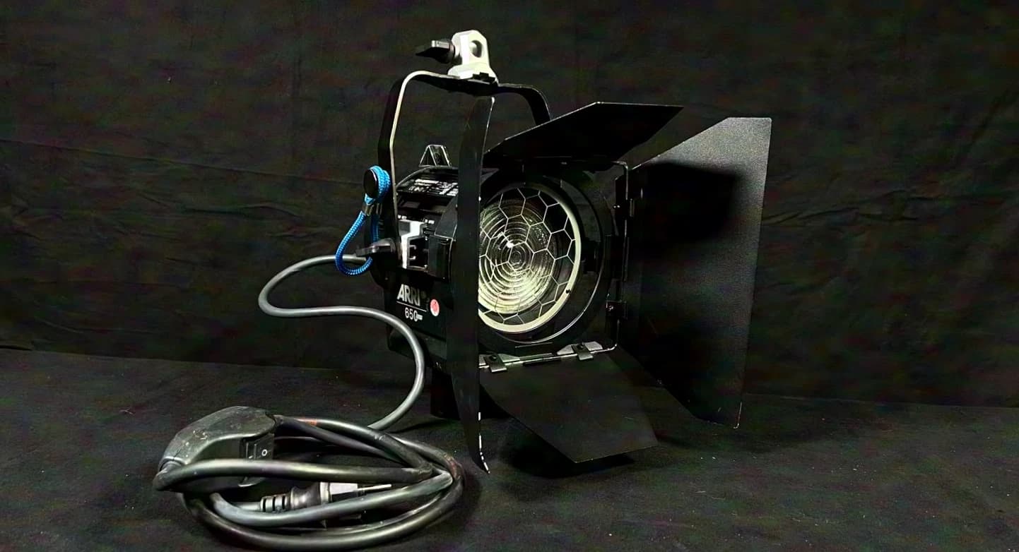 ARRI 650W Fresnel spotlight in black
