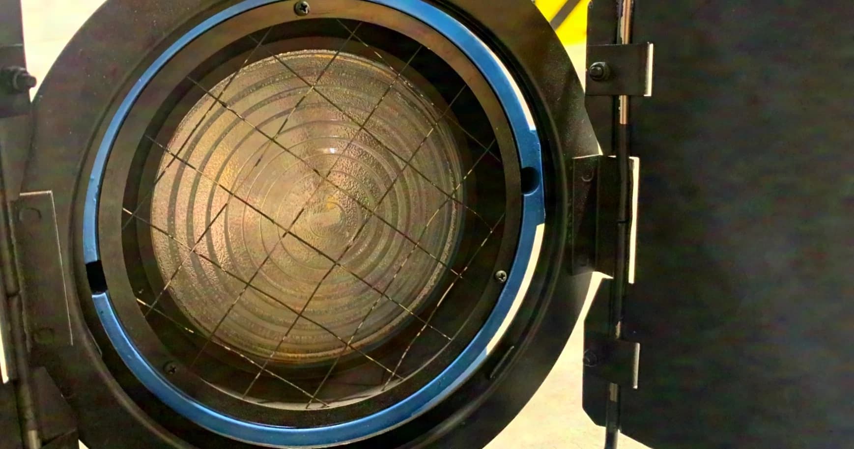 ARRI 650 incl. barndoor & used lamp