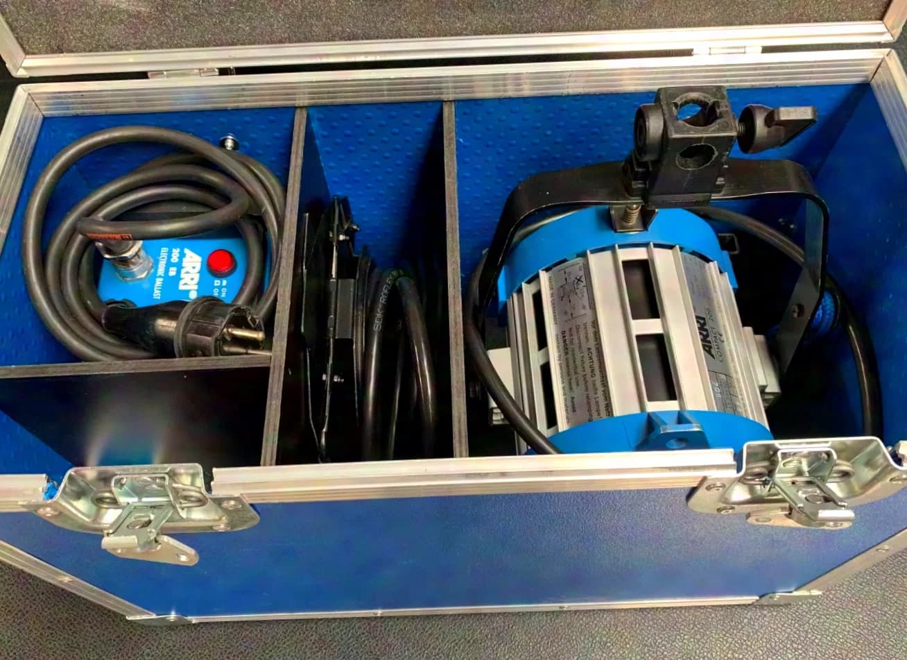 ARRI COMPACT 200 daylight Fresnel spotlight, HMI