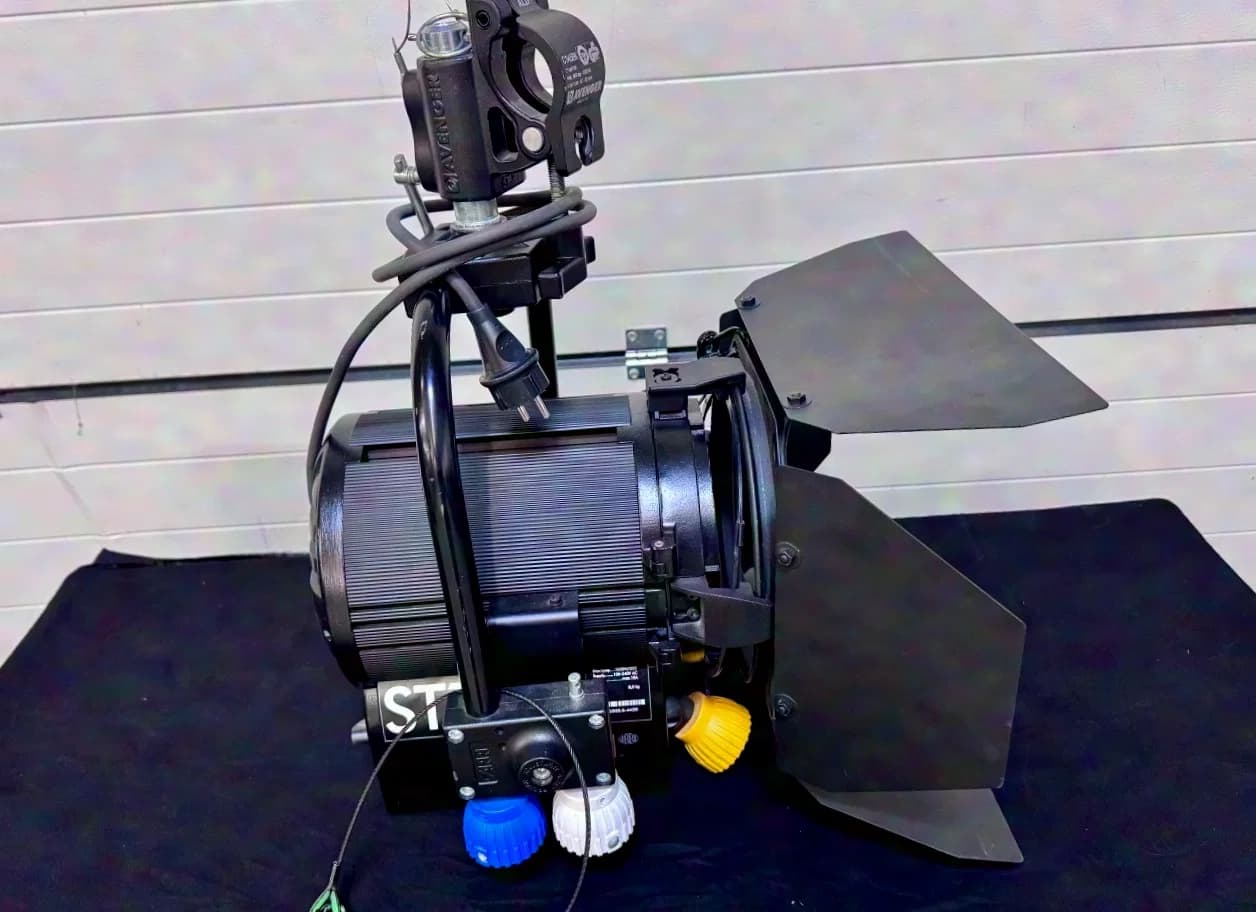 ARRI - True Blue ST1 - 1000W, black, P.O.