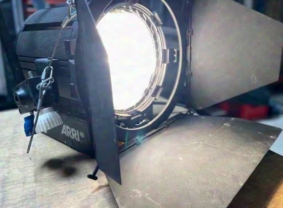 ARRI True Blue ST2/3 MAN black P.O.