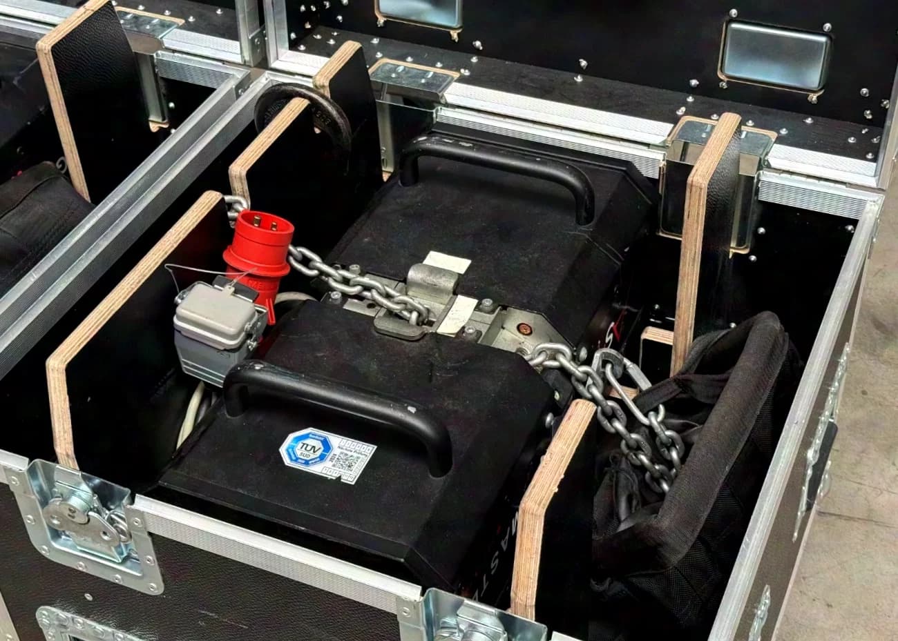 ASM RigMaster 500/1000 Chain Hoist C1: 500kg D8:1000kg 20m Chain incl. amptown CASES