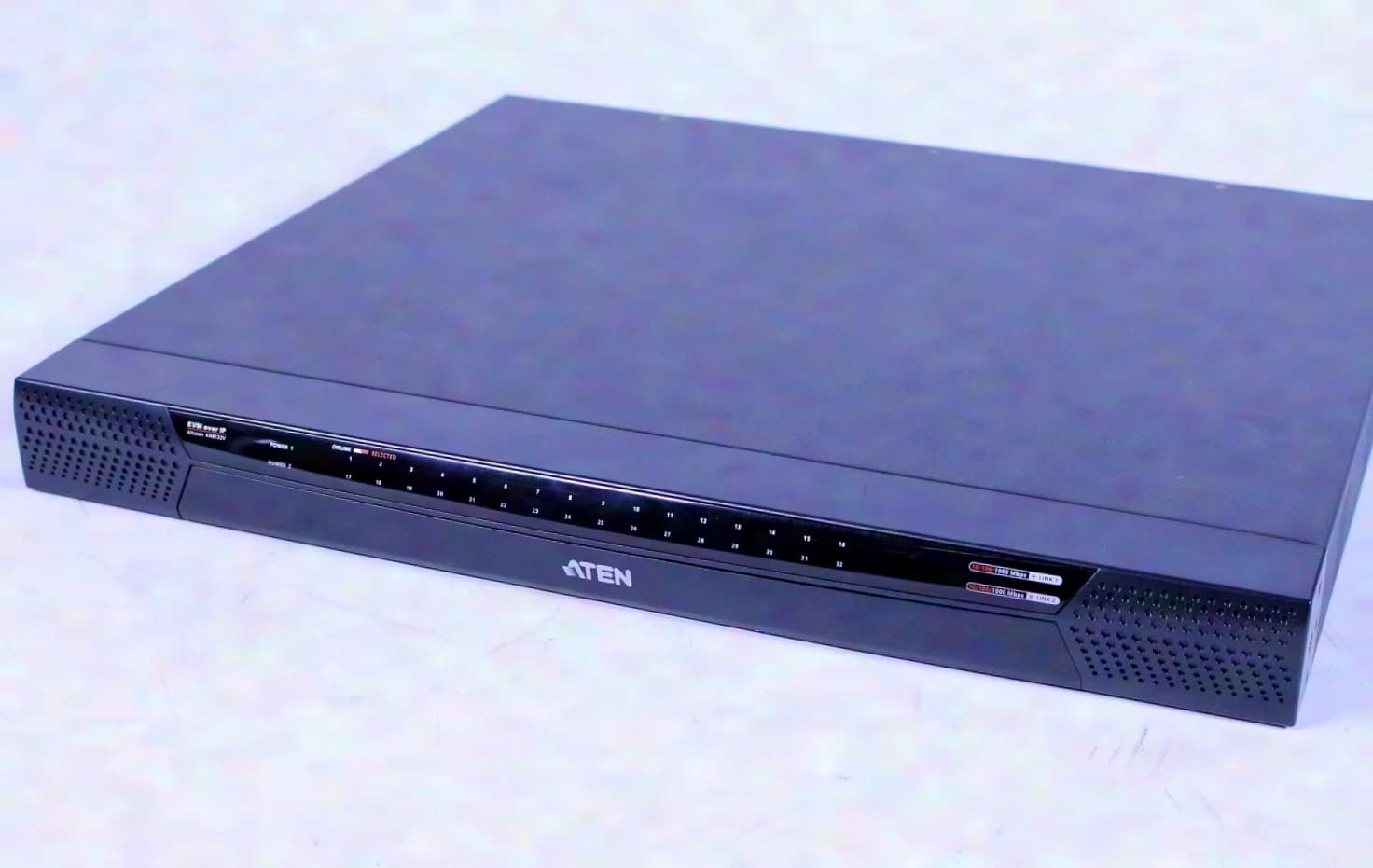 ATEN KN8132V IP Switch
