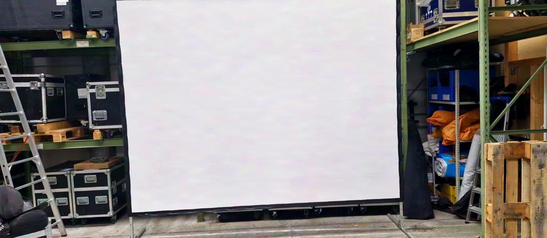 AV Stumpfl Projection Screen – Frame 320 × 245 cm incl. Front Projection Screen Fabric