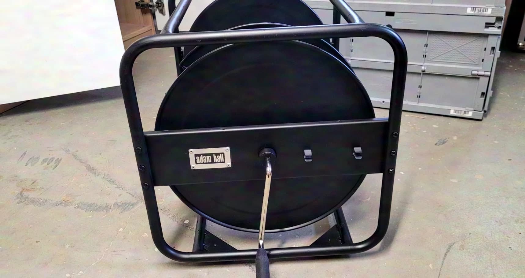 AdamHall CD450 XXL cable reel similar to Millenium AV410