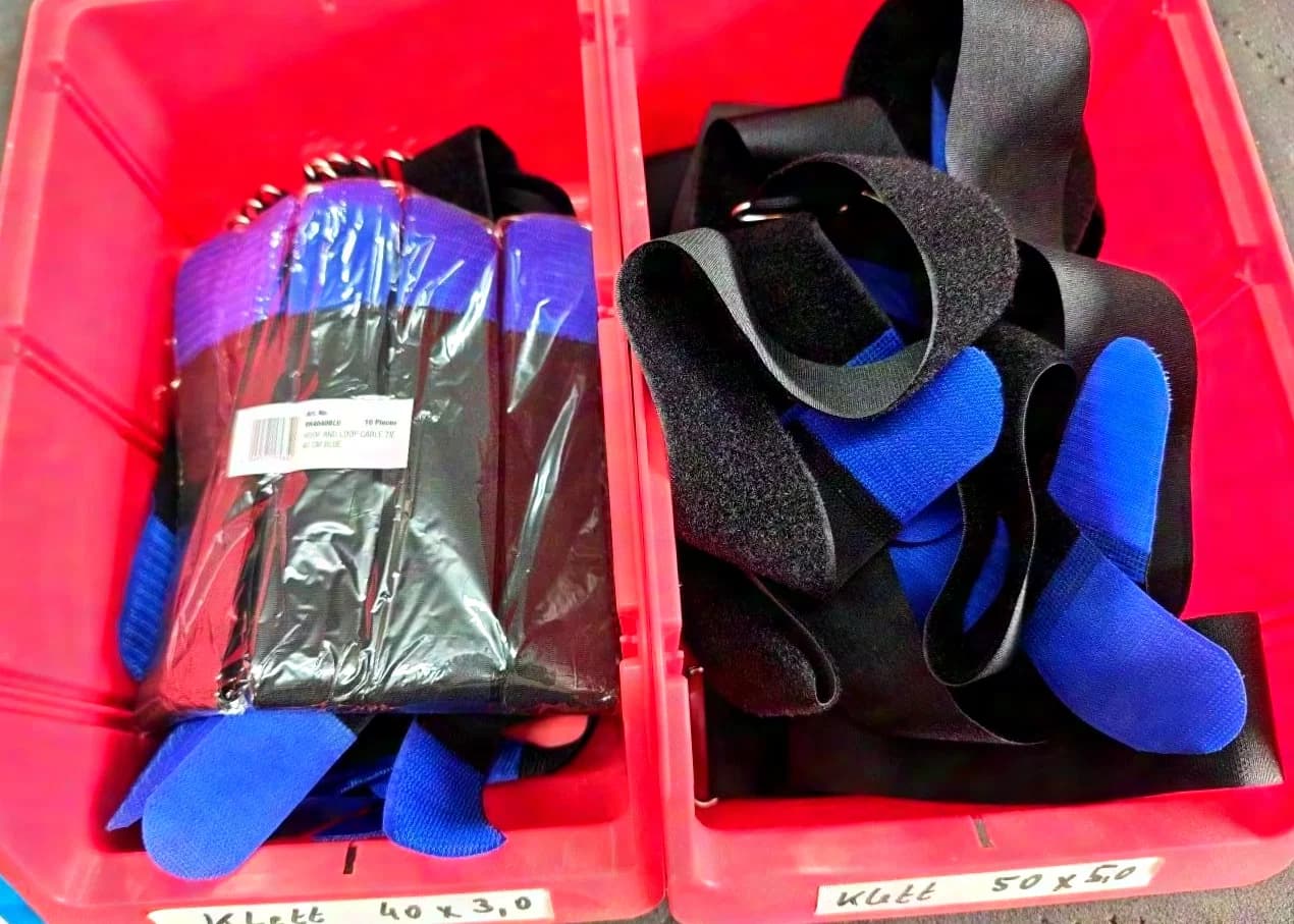 Adam Hall Cable Velcro