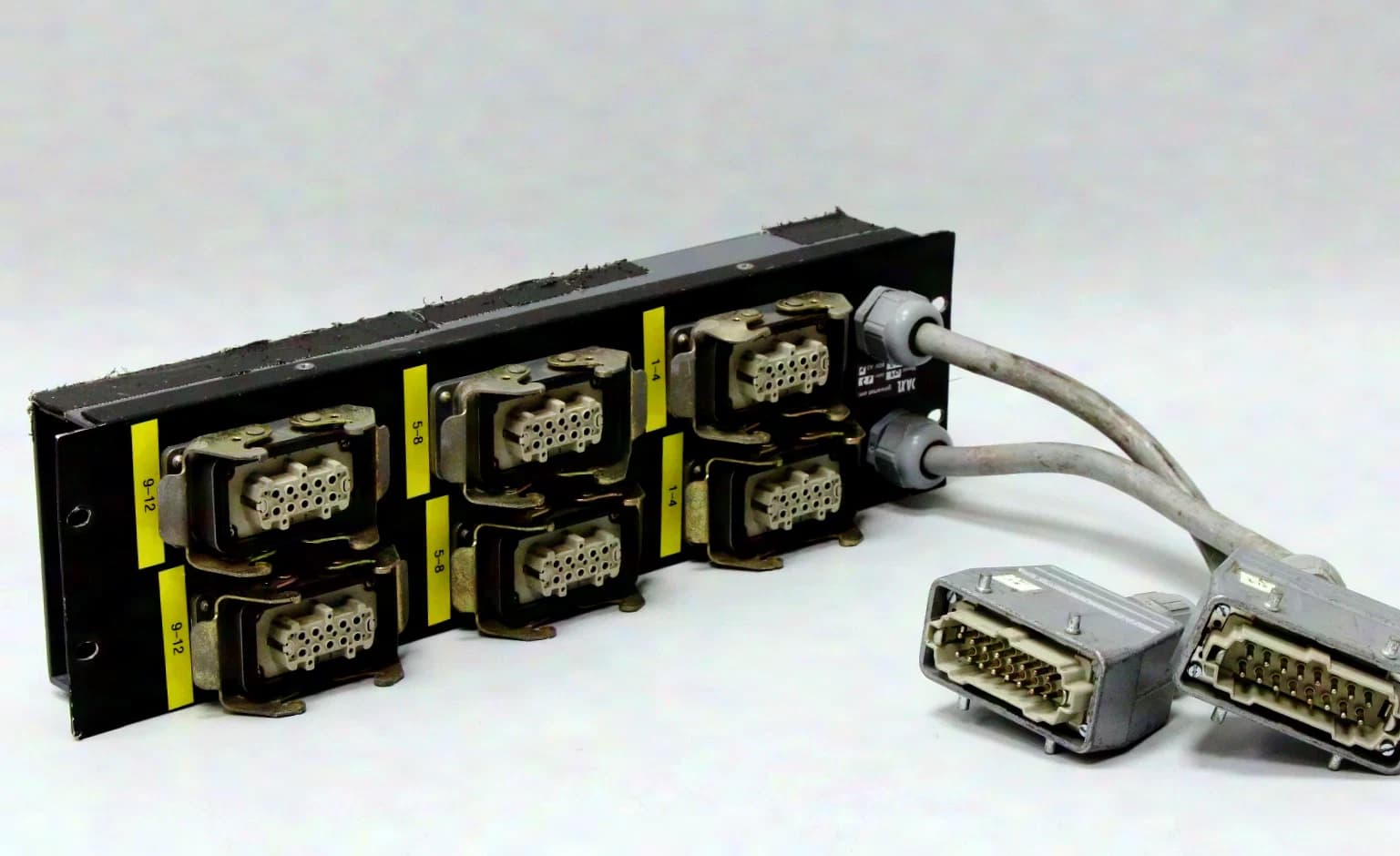 Adapter Harting 4-channel male to Schuko female + Harting distributor with 2x 6-channel