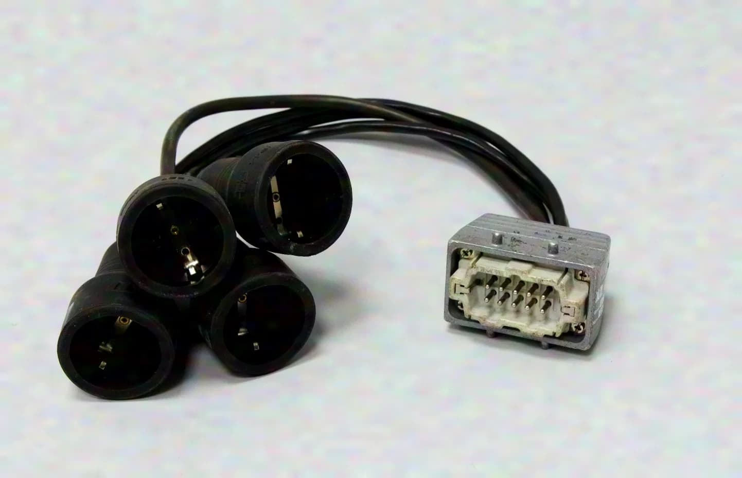 Adapter Harting 4-channel male to Schuko female + Harting distributor with 2x 6-channel