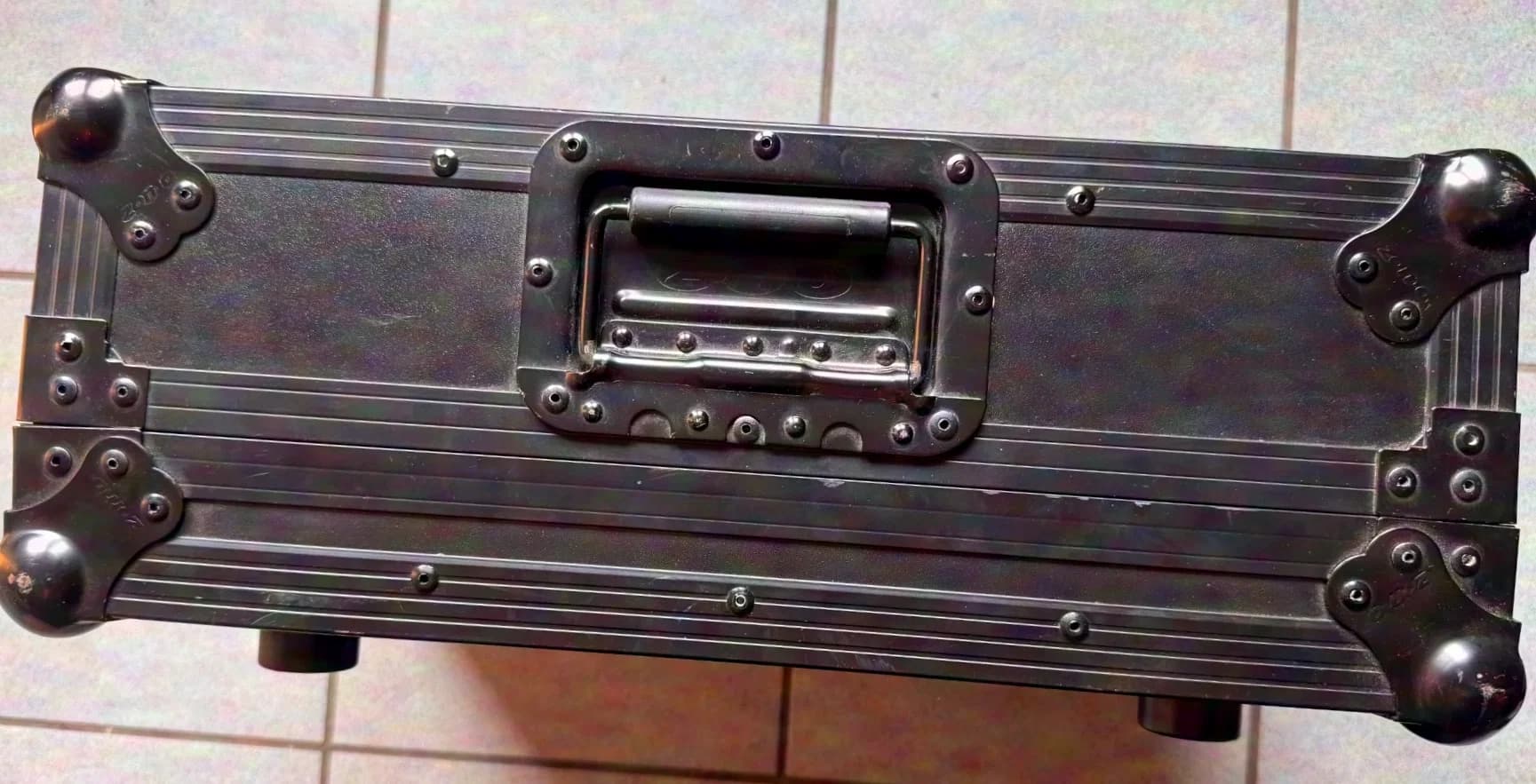 Akai Pangolin LASER, APC40 MK2, with special case
