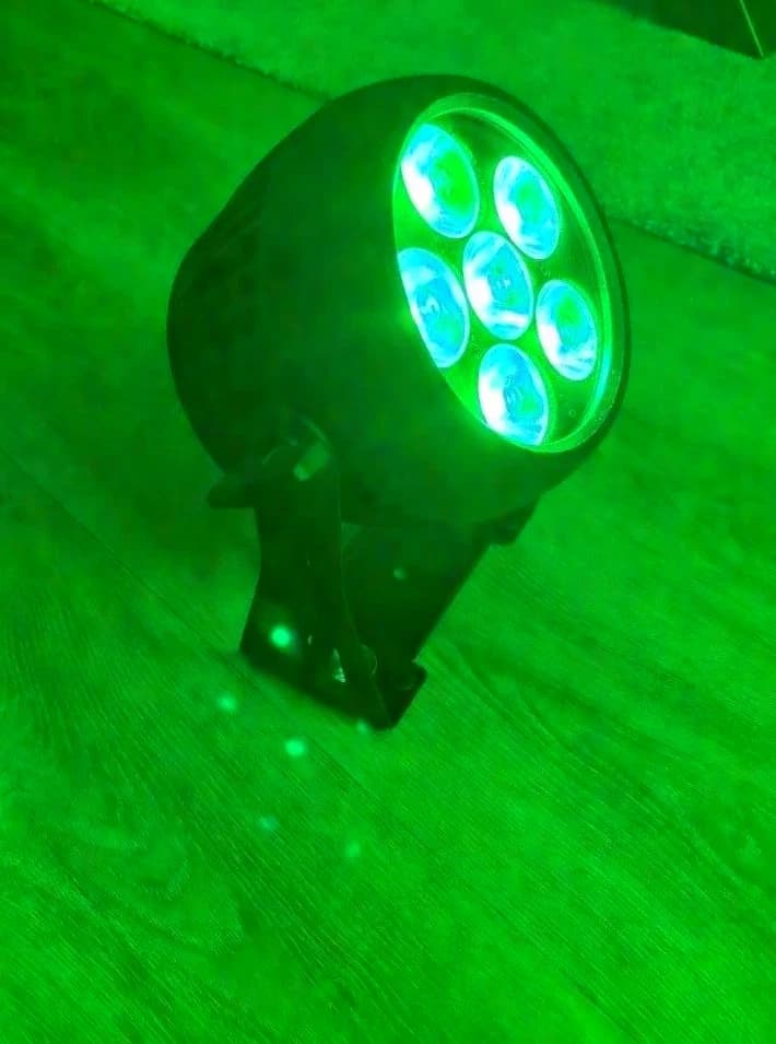 Battery-powered LED spotlight IP65 RGBWAUV 6 x 20W NOT Litecraft, LCPro, Expolite, Eurolite