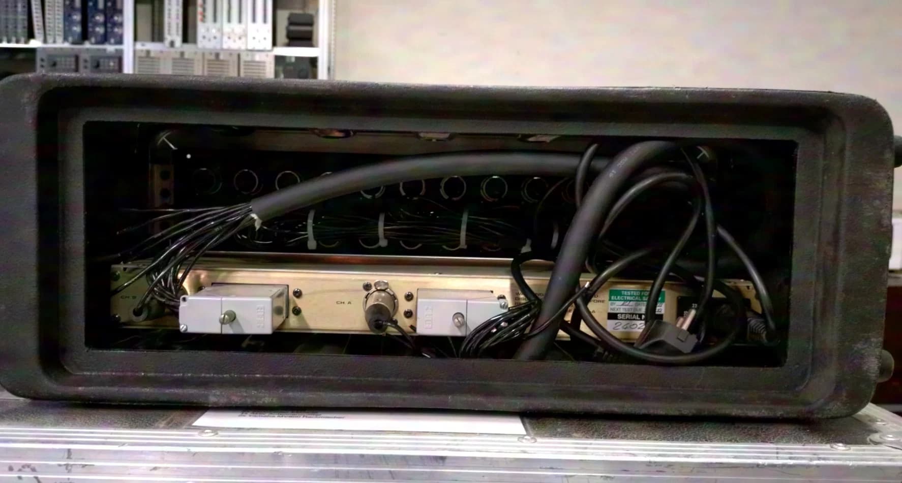 Alice Distribution Amplifier DA 10-2, Press Splitter 2x 10 Channel, used, in SKB Case
