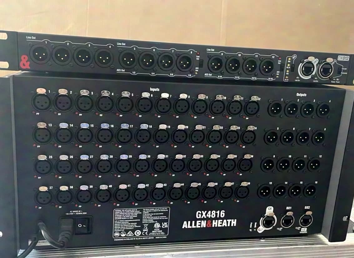 Allen&Heath Avantis Solo - Set with D-Pack / Dante / Waves / GX4816 / DX012
