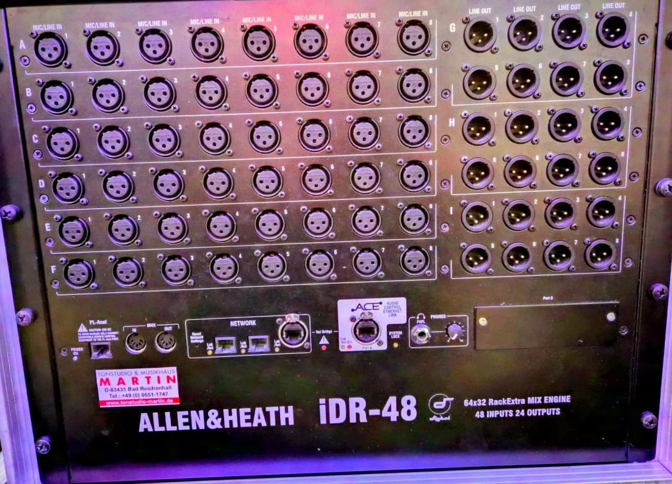 Allen & Heath ILive T112 Digital Console with Stagebox IDR48, fully serviced, incl. cases, top condition!!!