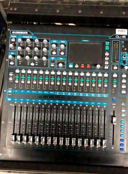 Allen & Heath Qu-16, Digital Mixing Console incl. Case