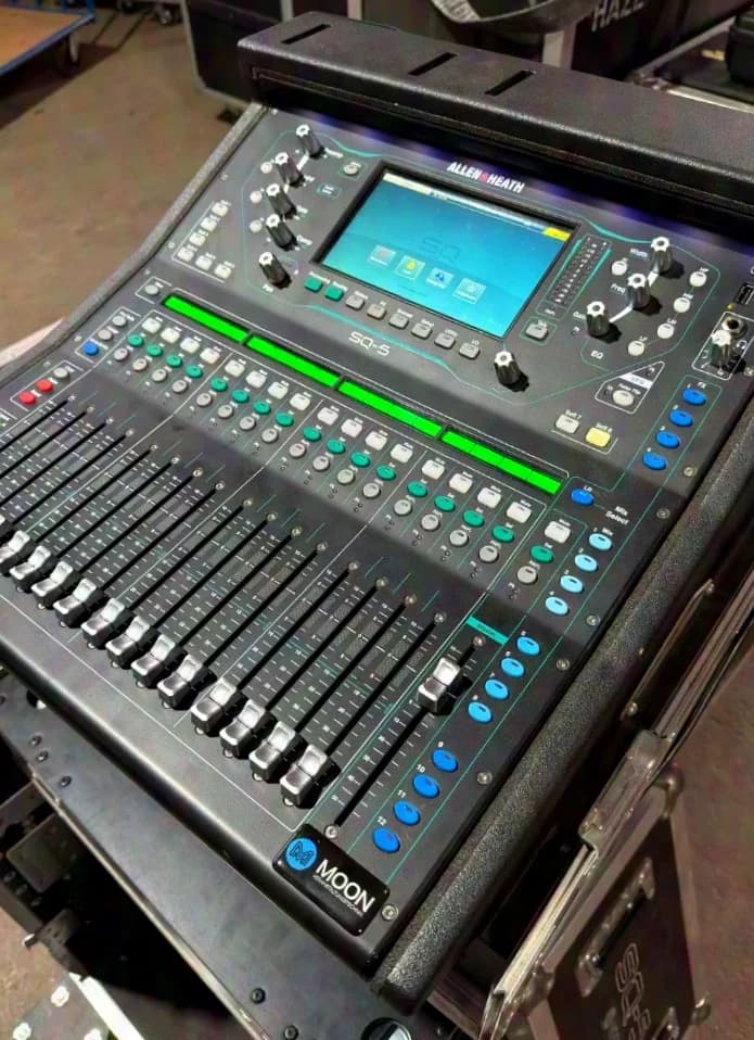 Allen&Heath SQ5 Digital Mixer incl. Case and Dante Card