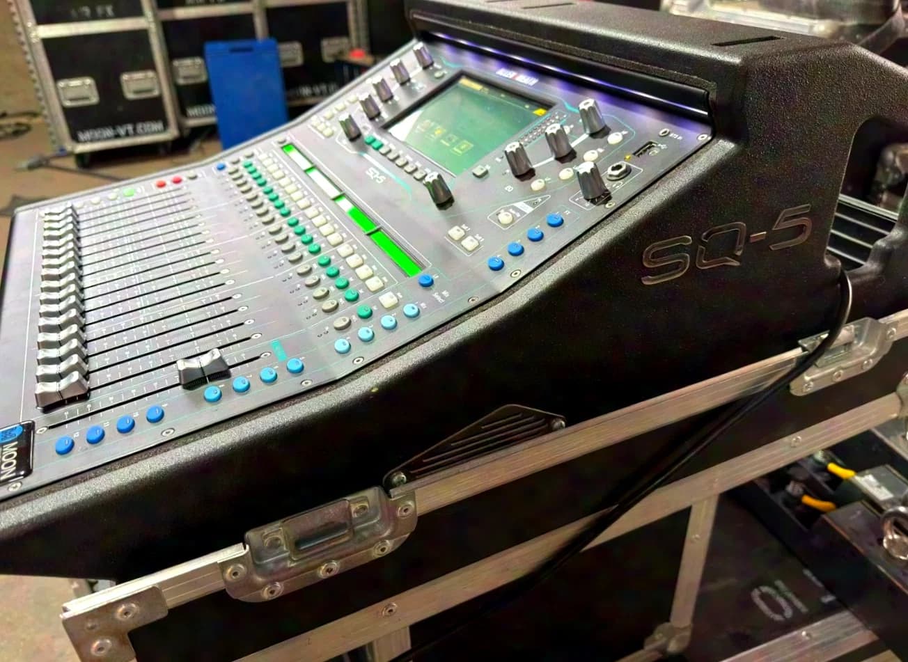 Allen&Heath SQ5 Digital Mixer incl. Case and Dante Card