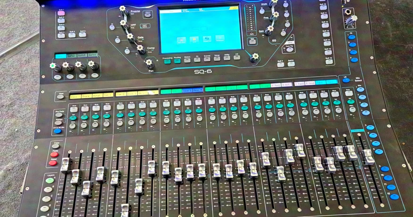 Allen & Heath SQ6 Digital Mixer incl. Case
