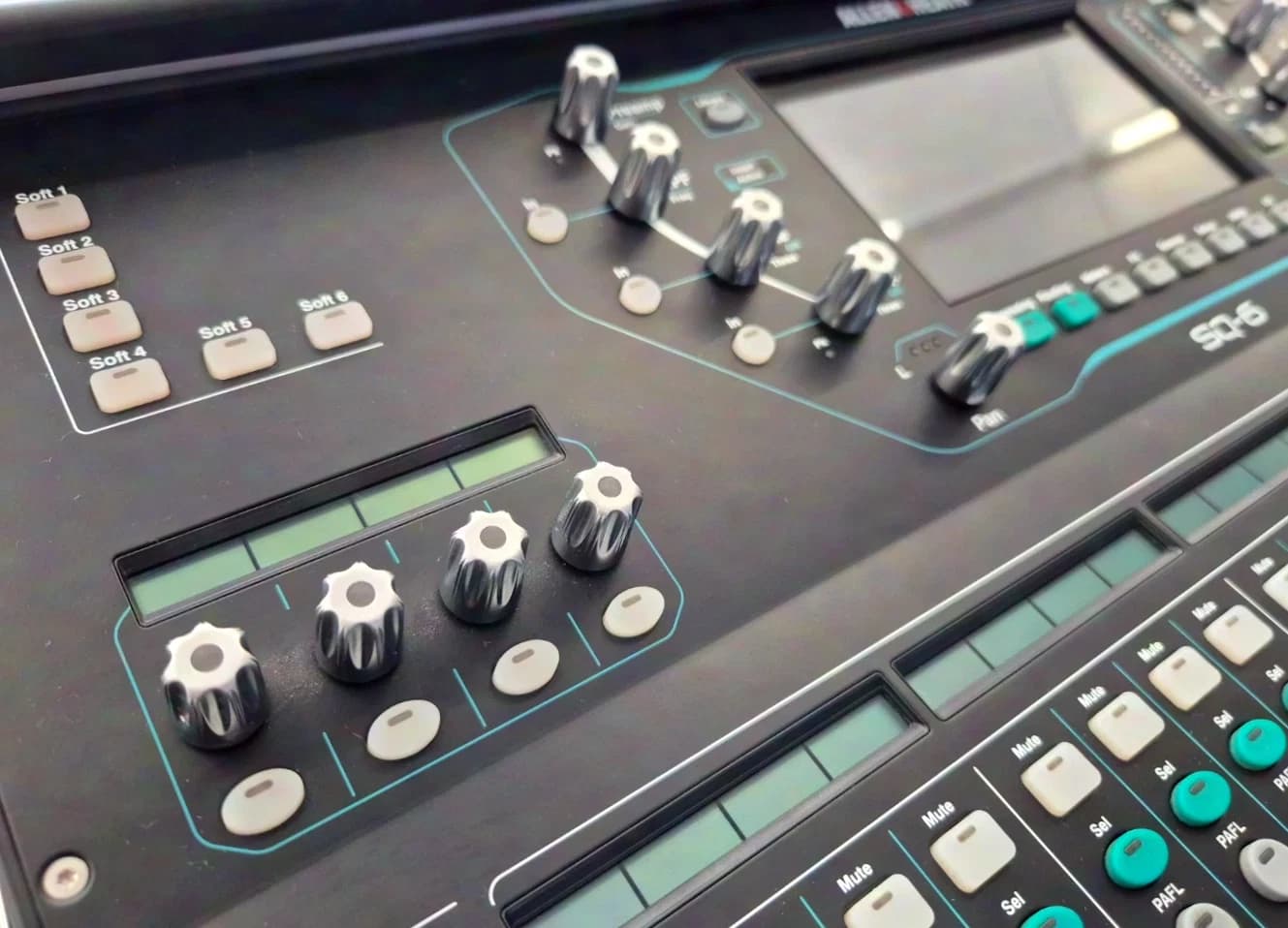 Allen & Heath SQ6 Digital Mixing Console