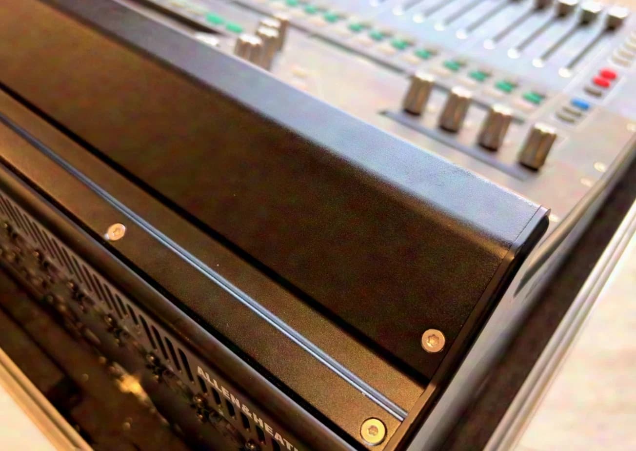 Allen & Heath SQ6 in Case