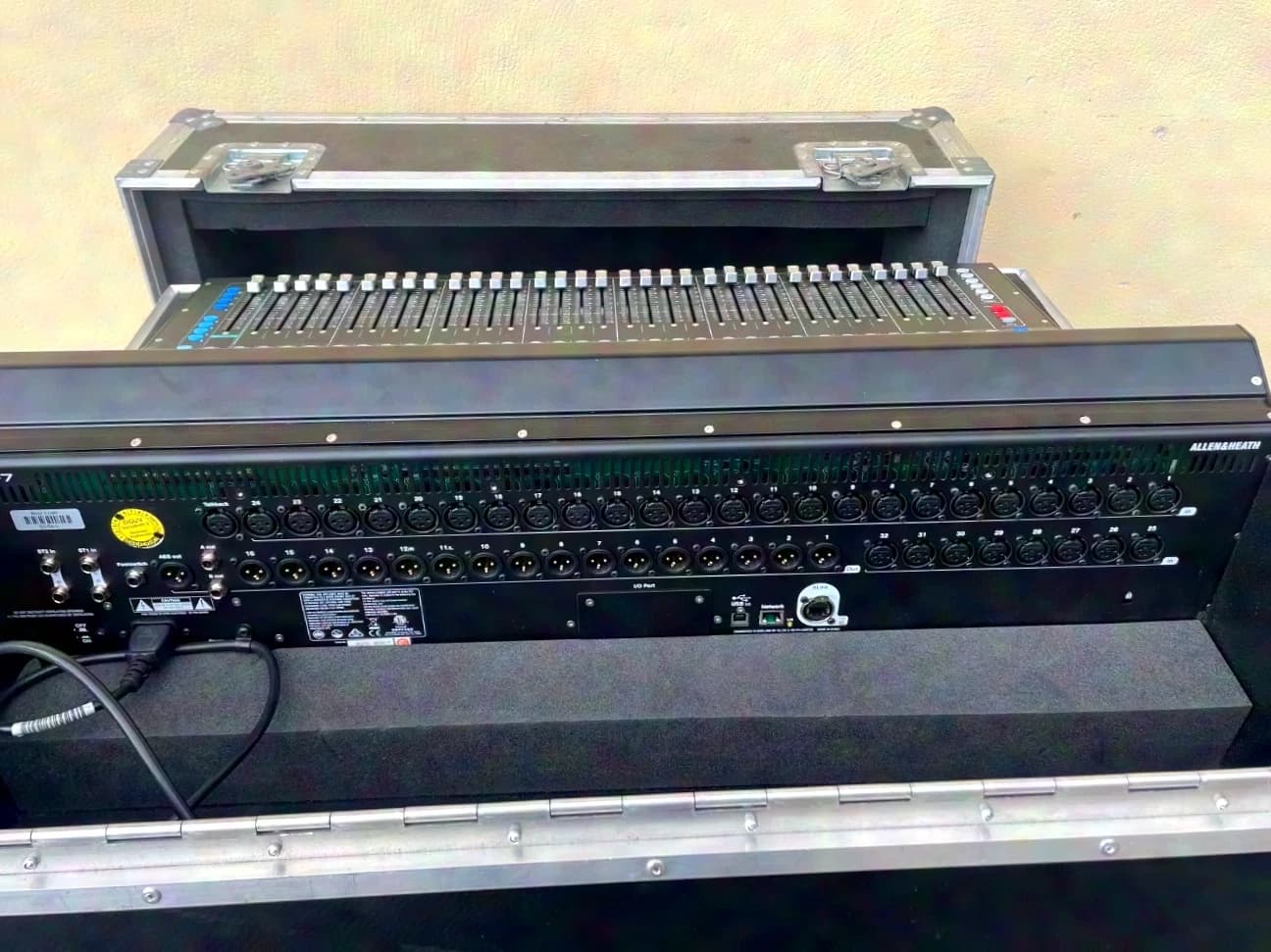 Allen&Heath SQ-7 incl. Amptown Case