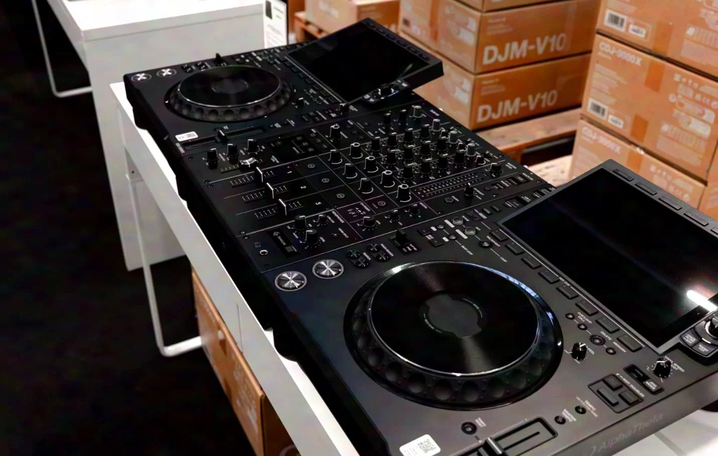 AlphaTheta / Pioneer DJ / MA