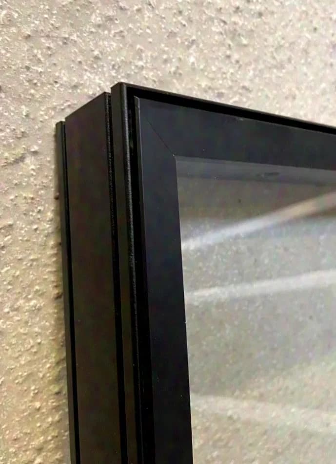 Aluvision Glasswall - Glass exhibition partition