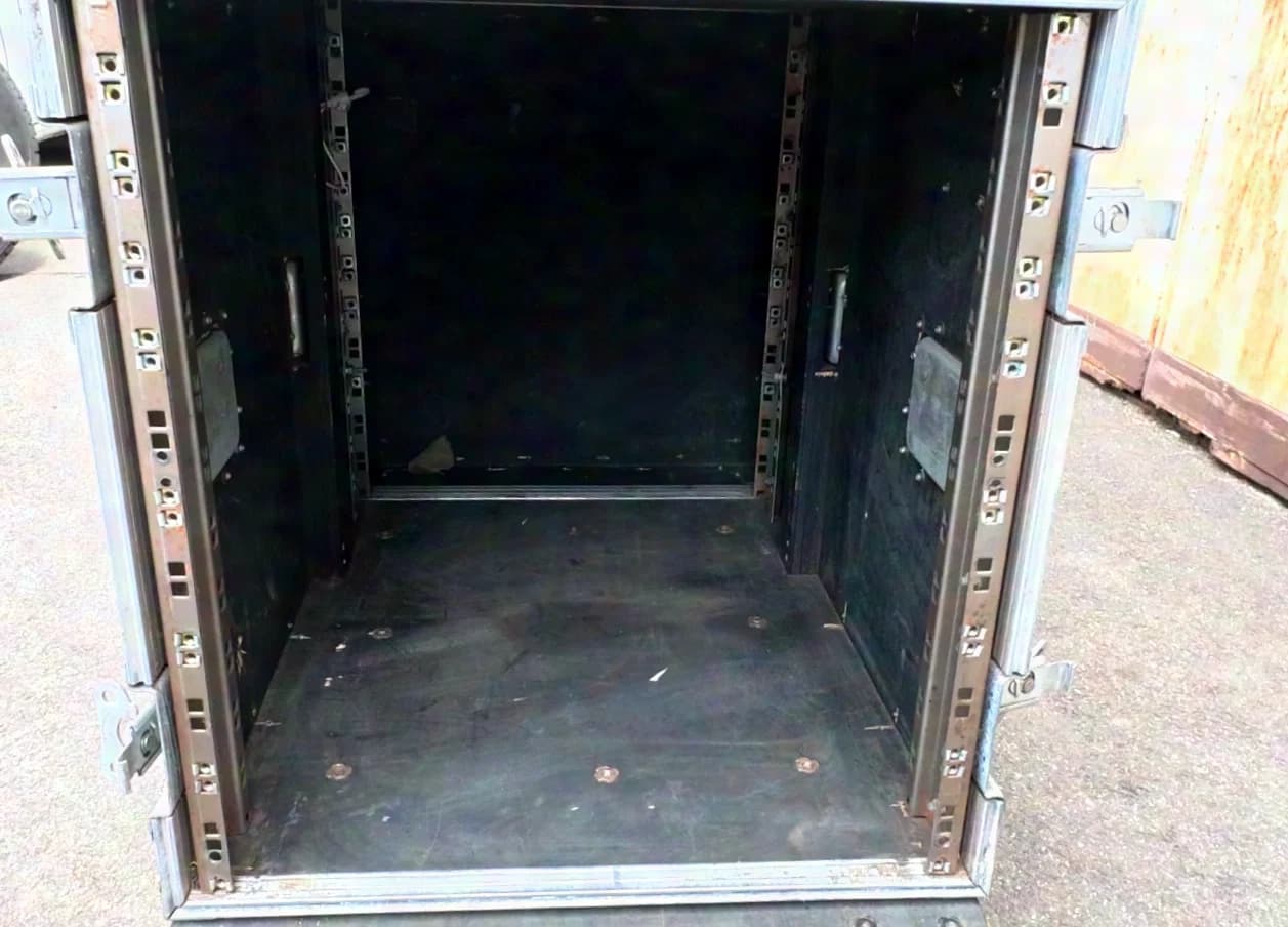 Amptown 19" 12 HE DD-Rack on Casters