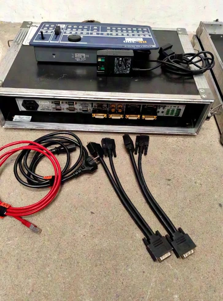 Analog Way Pulse - PLS 300 + RK 300