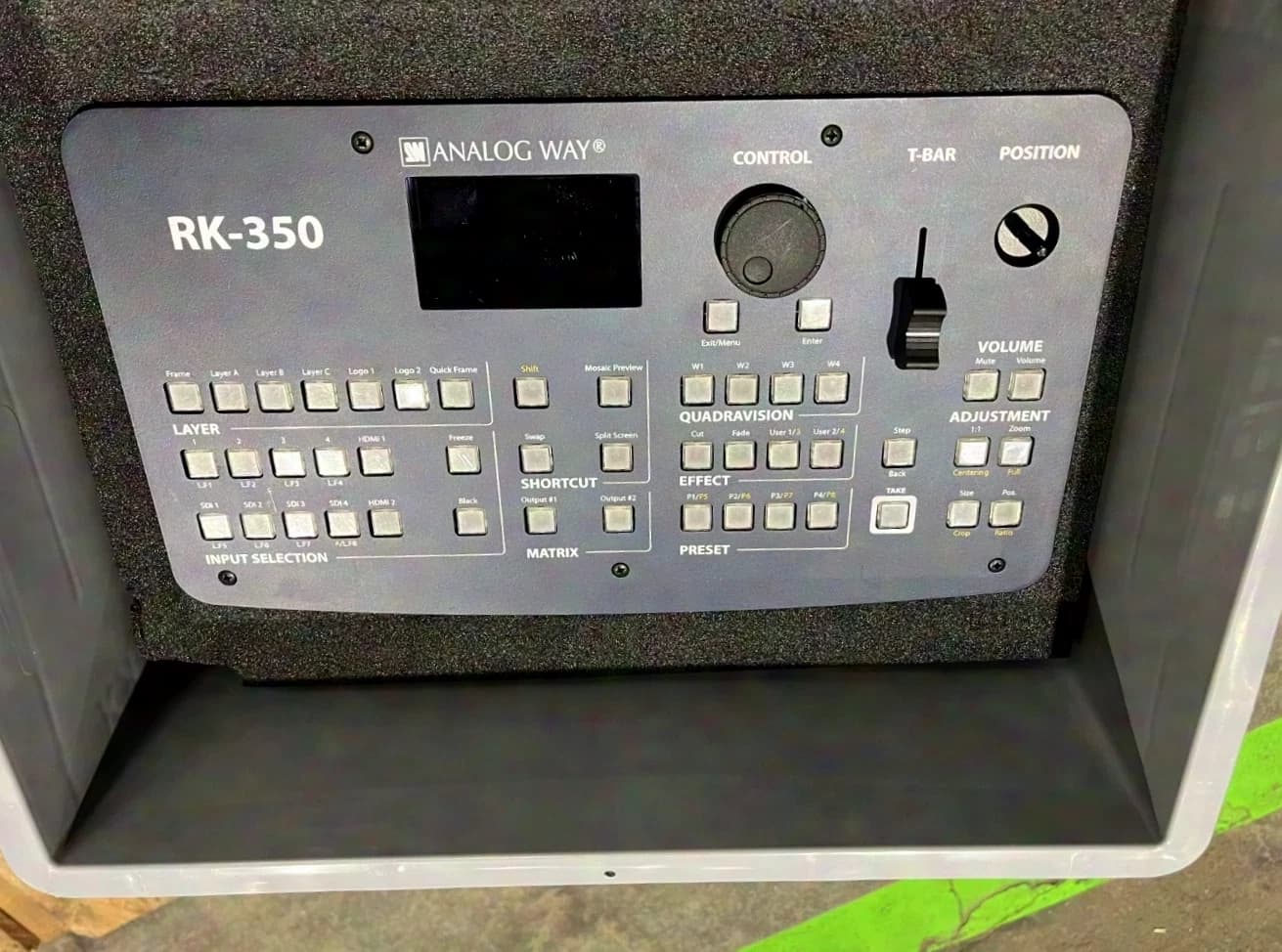 Analog Way® RK-350