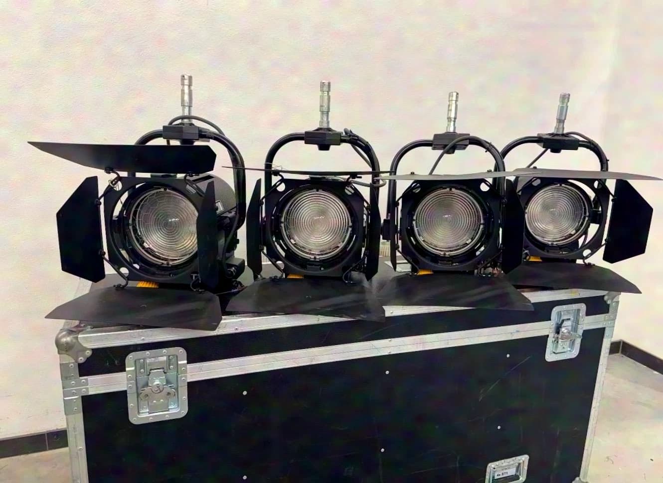 Arri ST1 PO/B Fresnel spotlight, 1000W, black