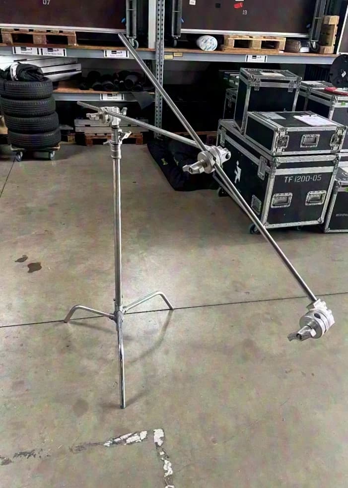 Avenger C Stand