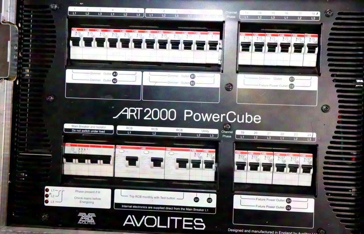 Avolites - ART 2000 - Powercube - in case