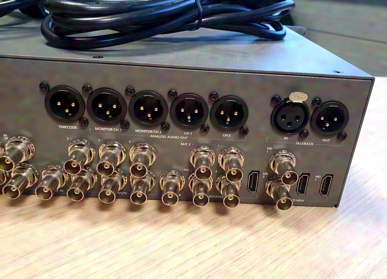 BLACKMAGIC DESIGN Atem 2 M/E Production Studio 4K "always specify the following no.: 124*"