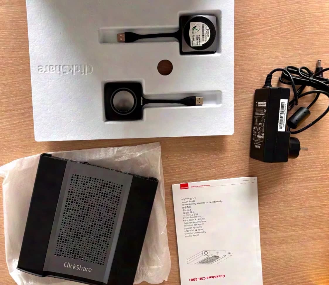 Barco ClickShare CSE-200+ presentation system incl. 2 Buttons
