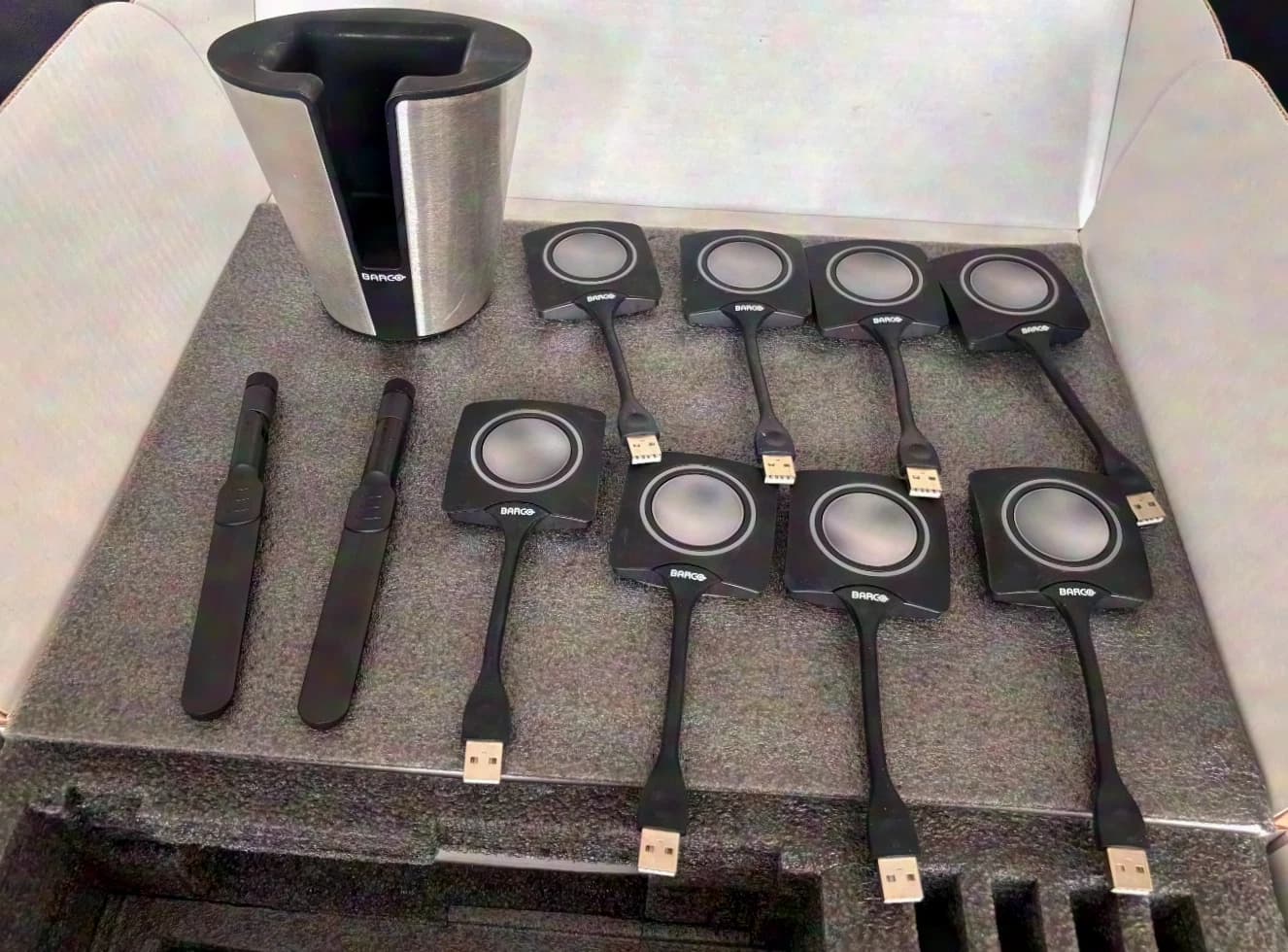 Barco ClickShare CSM Wireless Presentation System incl. 8 Buttons