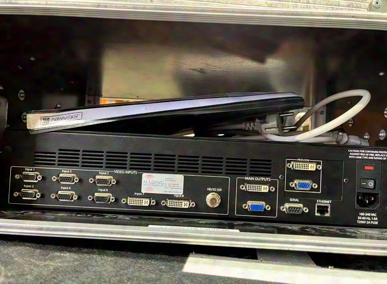Barco DCS-200 8-Channel Seamless Switcher