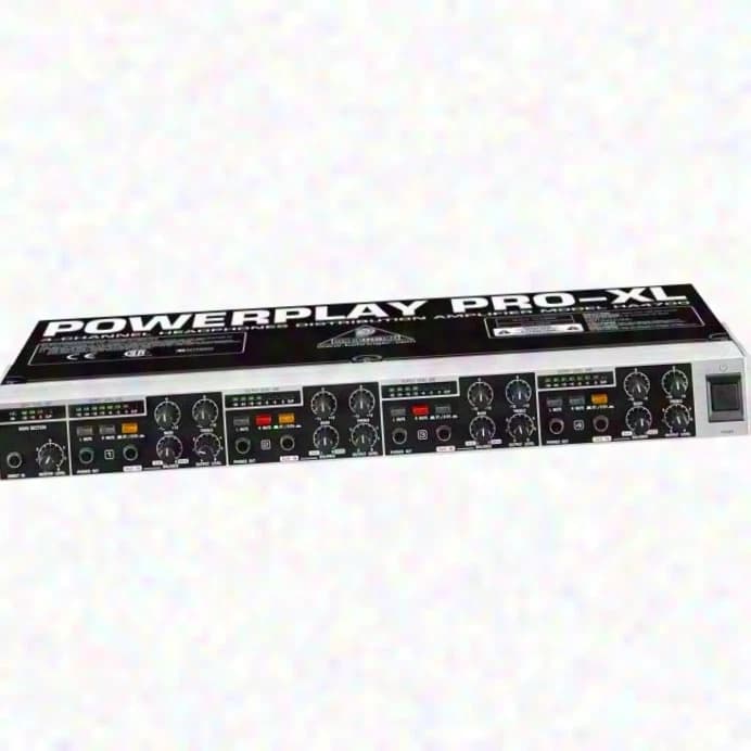 Behringer HA4700L headphone amplifier