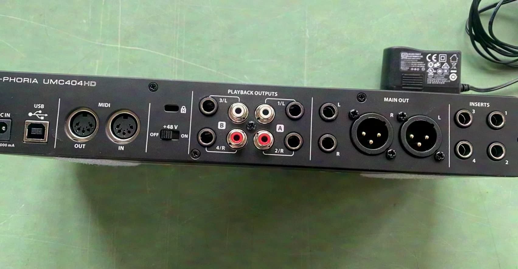 Behringer U-PHORIA UMC404HD