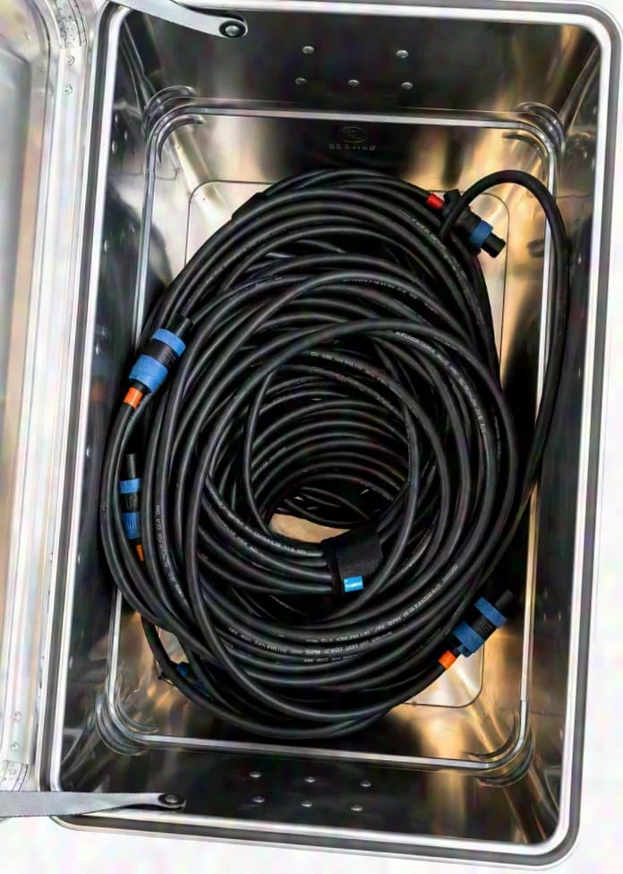 Bell VPS PA System complete | 4x VPS-4L | 2x VPS-4MH | incl. amp racks & crossovers