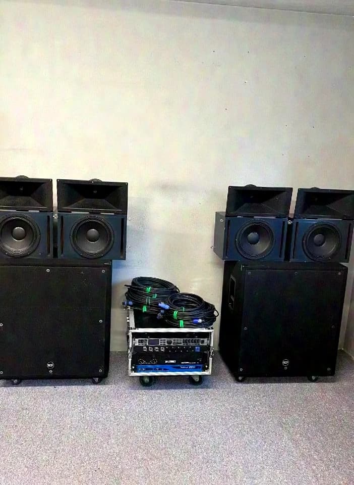 Beyma/RCF Beyma / RCF Complete PA System - Plug & Play Beyma / RCF Complete PA System - Plug & Play