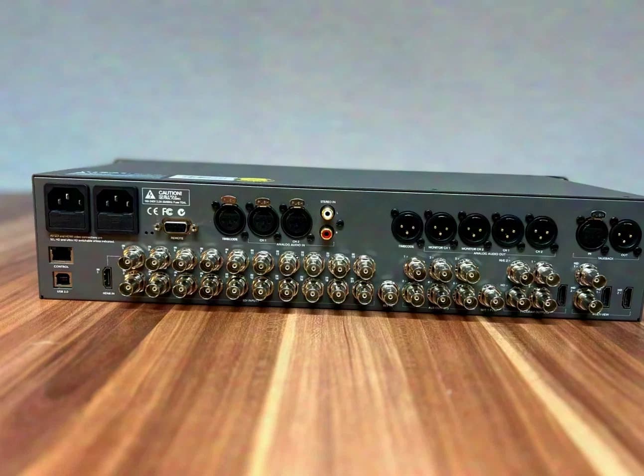 Blackmagic ATEM 2 M/E Production Studio 4K