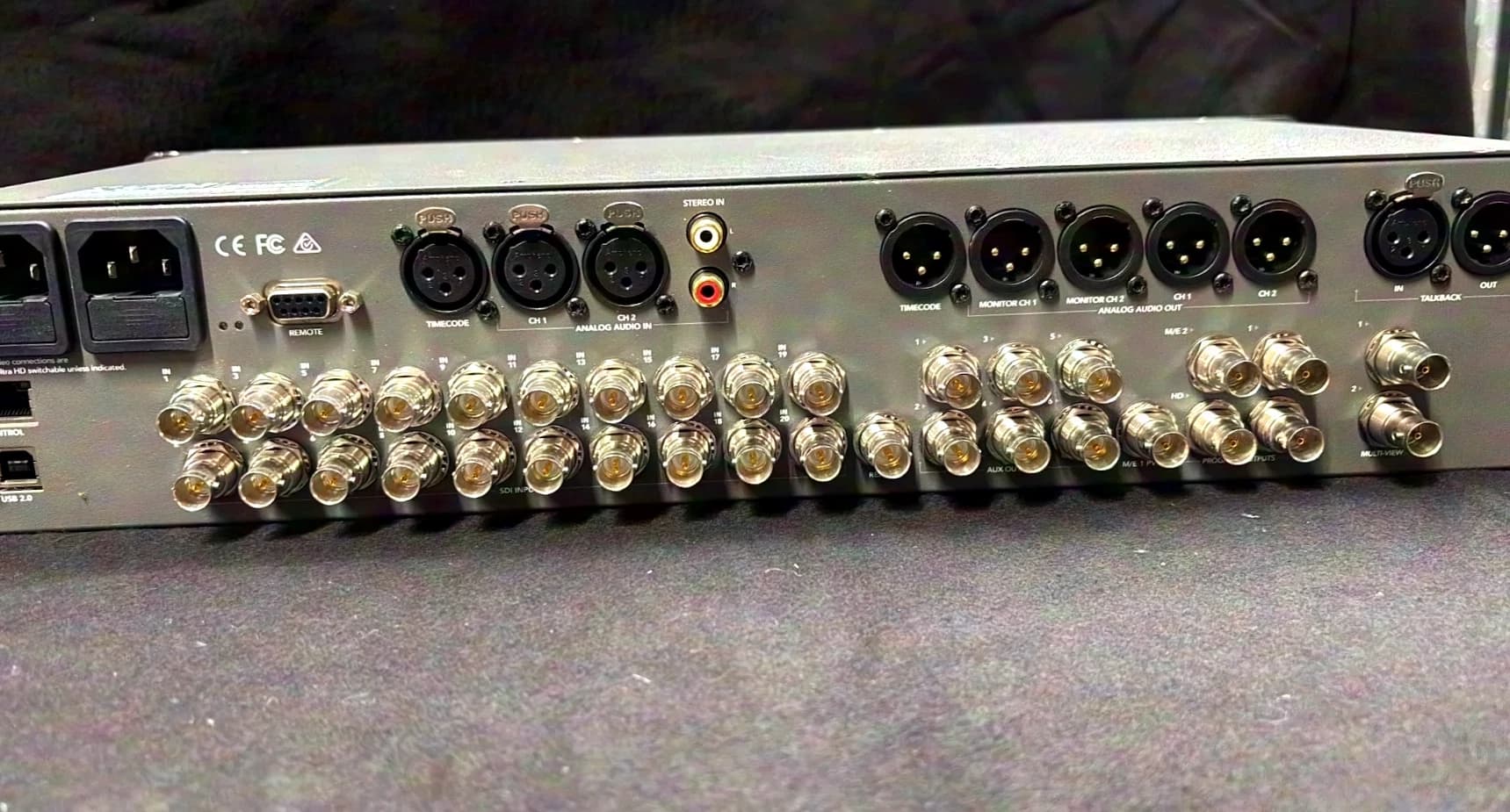 Blackmagic Design ATEM 4 M/E Broadcast Studio 4k