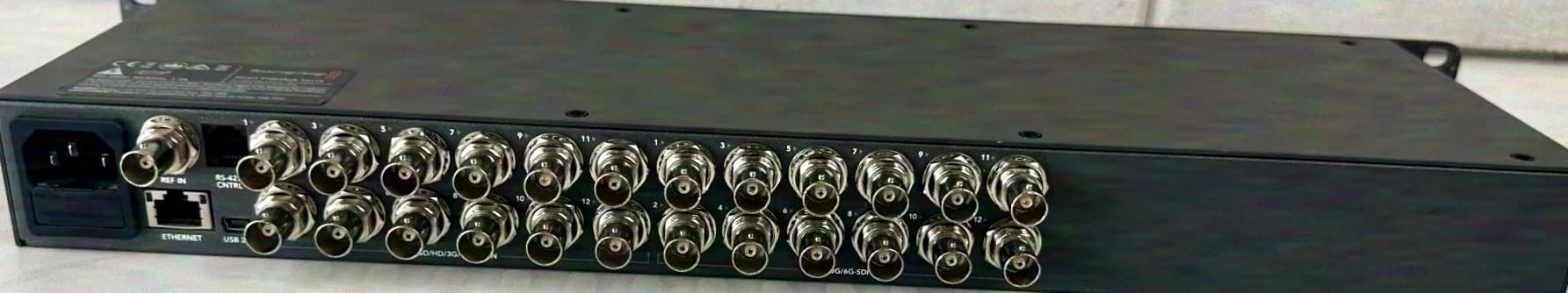 Blackmagic Design Smart Videohub CleanSwitch 12x12 6G-SDI Router