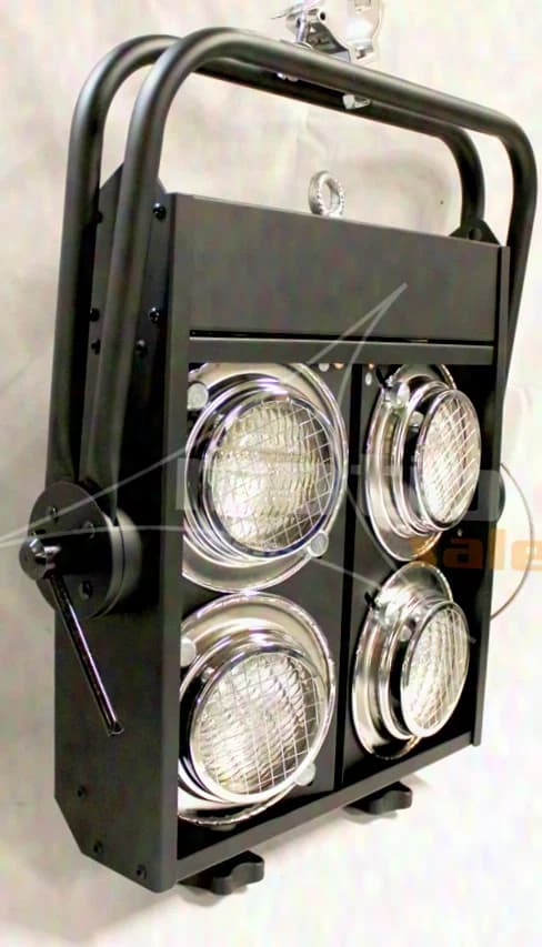 Blinder 4-lite, black / silver ring, 1 CHANNEL (8-piece set in case)