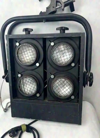 Blinder 4-lite, black ring 2600W DWE