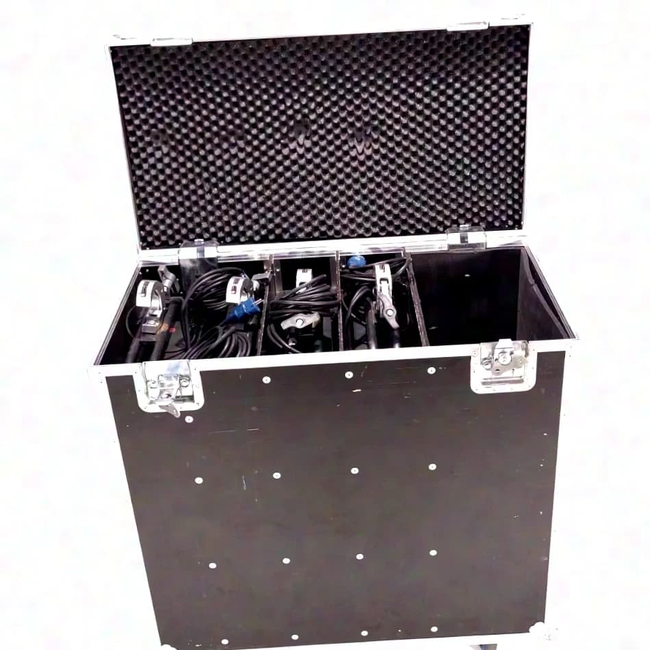 Blinder 8 Light - Set of 4 in Case