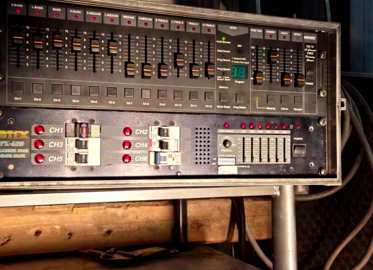 Botex DPX 620 Dimmerpack and Botex DC 12 DMX lighting controller with case