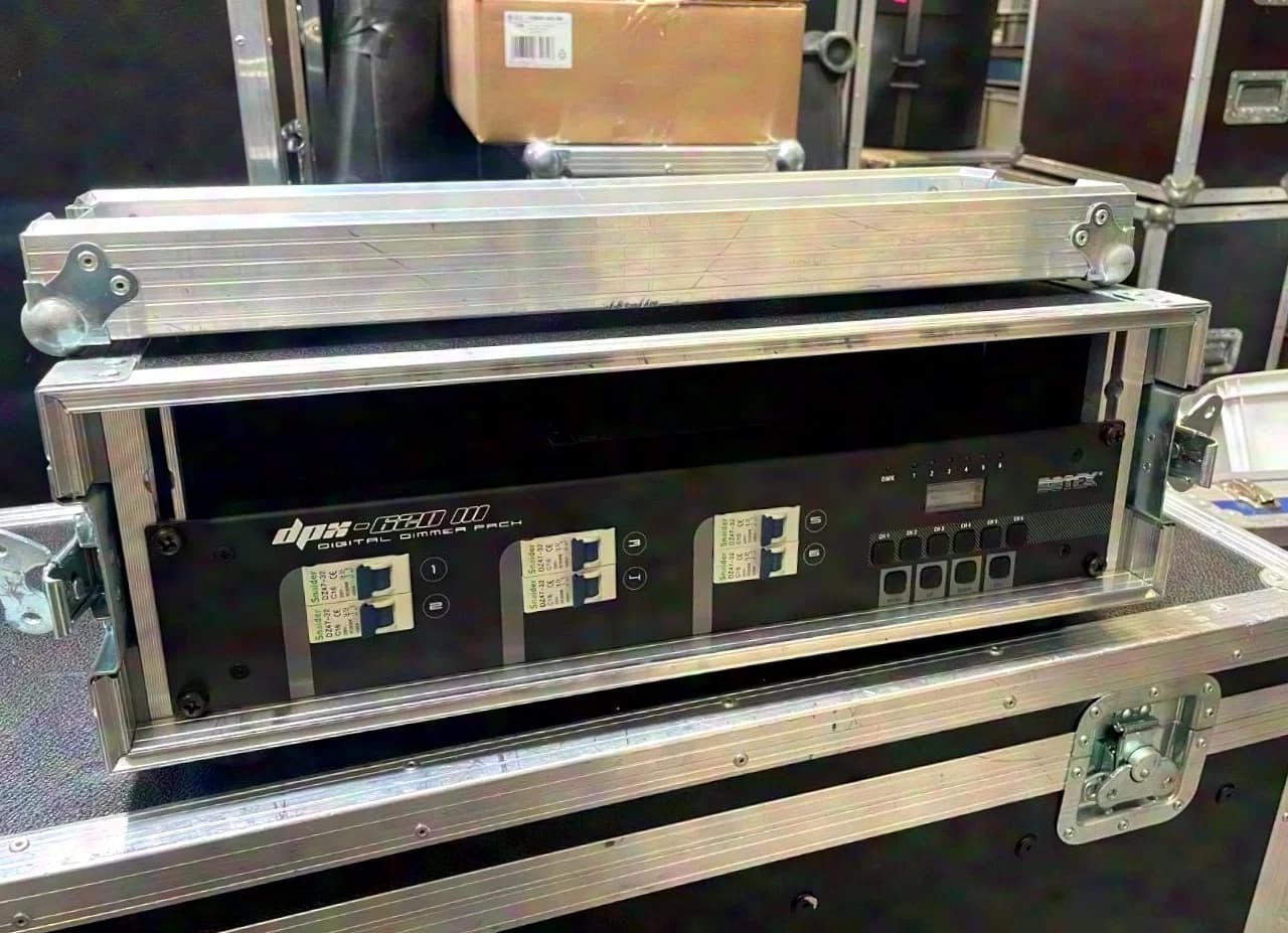 Botex dpx 620 6-channel dimmer in case