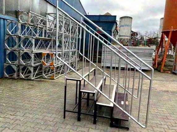Bütec staircase 4 steps 1.50m x 0.80m #TR09